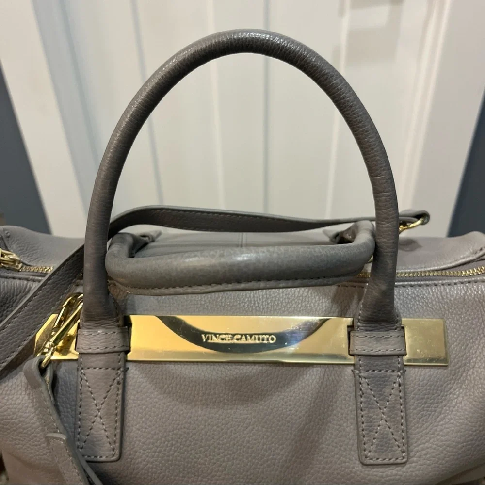 VINCE‎ CAMUTO Large Zip Top Close Satchel Crossbody Strap Pockets Gray